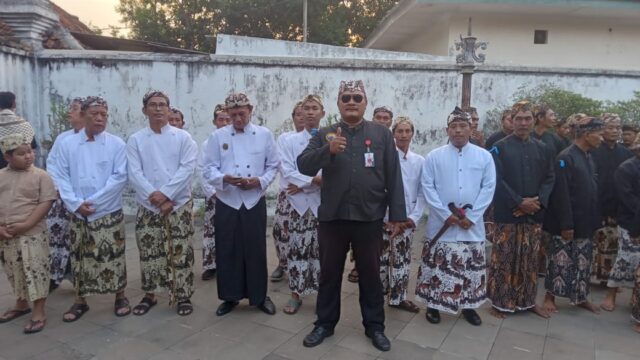 Pasukan kemantren sewu ikut serta dalam acara Panjang Jimat, keraton Kasepuhan Cirebon