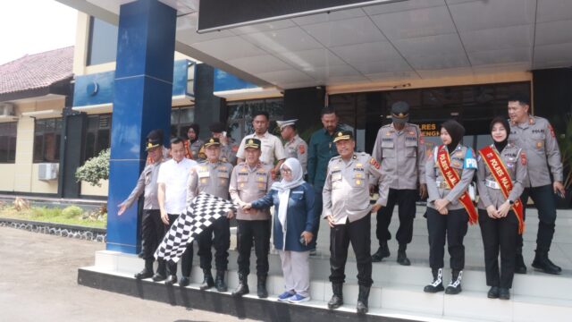 Wujud Kepedulian Sosial, Polres Majalengka Lepas Bantuan Air Bersih Bersama PDAM